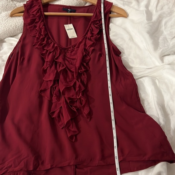NWT Gap sleeveless top with ruffles - Picture 7 of 7